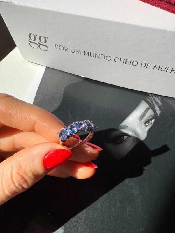 15381164662-whatsapp-image-2025-10-02-at-06-25-30.jpeg Anel aparador Sonho Azul