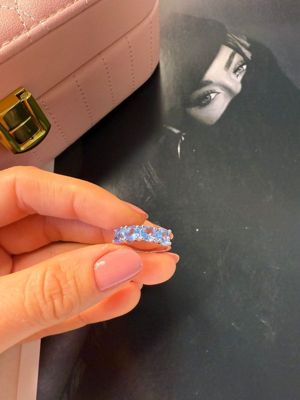 15381164664-whatsapp-image-2025-10-02-at-06-23-50.jpeg Anel aparador Sonho Azul