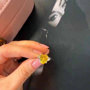 Anel dedinho Coração Radiante