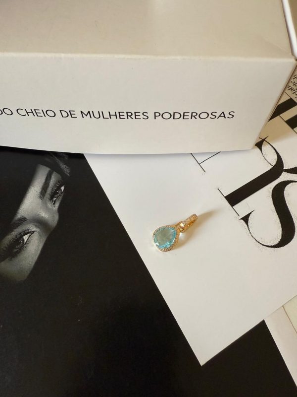 15381347662-whatsapp-image-2025-10-02-at-15-49-55-3.jpeg Pingente Gota Encanto Celeste