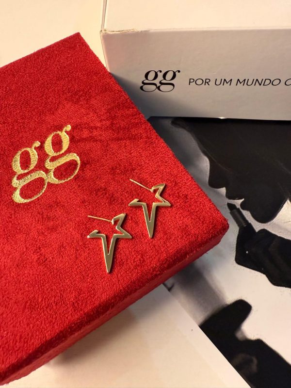 Brincos estrela dourada