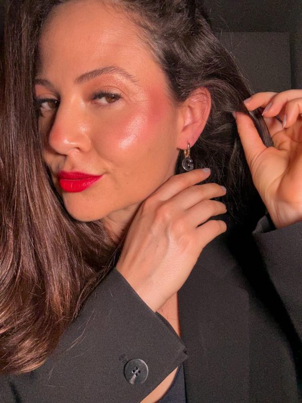 15393660715-whatsapp-image-2025-11-11-at-20-09-10.jpeg Argolas Personalizada Letra G dourada/prateada