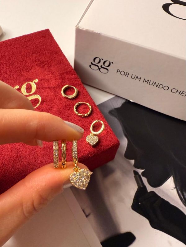 15393682644-whatsapp-image-2025-11-11-at-20-08-30.jpeg Trio de argolinhas douradas coração