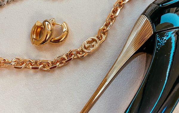 Colar correntaria GG