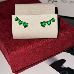 Brincos ear cuff Elaine esmeralda prateado