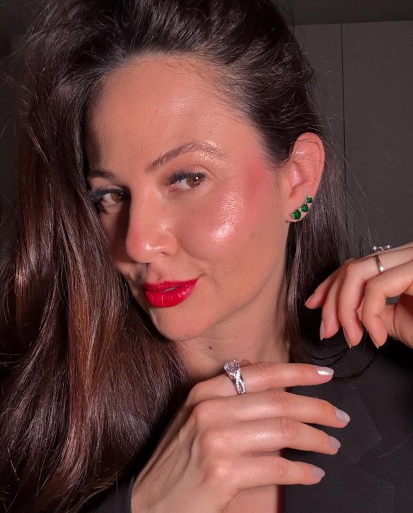 Brincos ear cuff Elaine esmeralda prateado