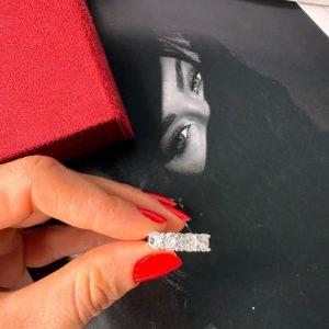 15396192342-whatsapp-image-2025-11-25-at-15-34-54.jpeg Anel aparador clássico