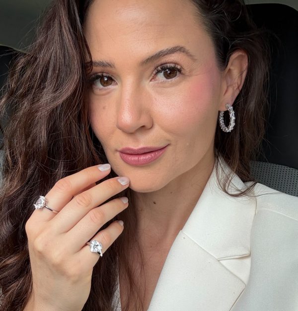 15409378071-whatsapp-image-2026-01-21-at-17-30-37.jpeg Argolas Shine Girl