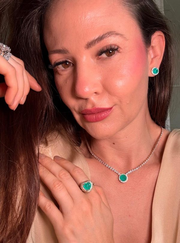 15617756582-whatsapp-image-2026-10-01-at-06-45-39.jpeg Conjunto Princesa Emanuele verde